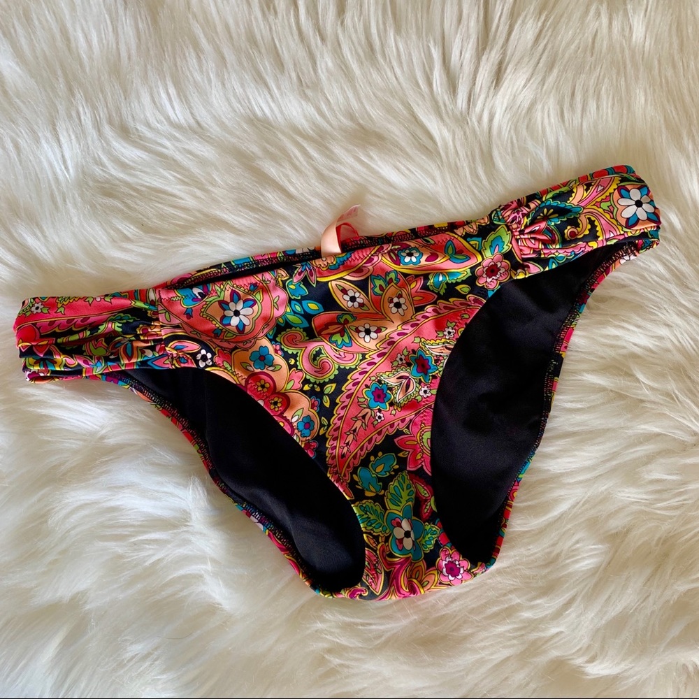 Victoria’s Secret paisley Ruched Sides Bikini - Picture 1 of 5